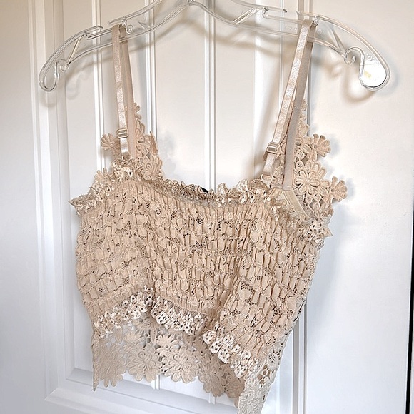 Bralette of embroidered flowers - Picture 3 of 5